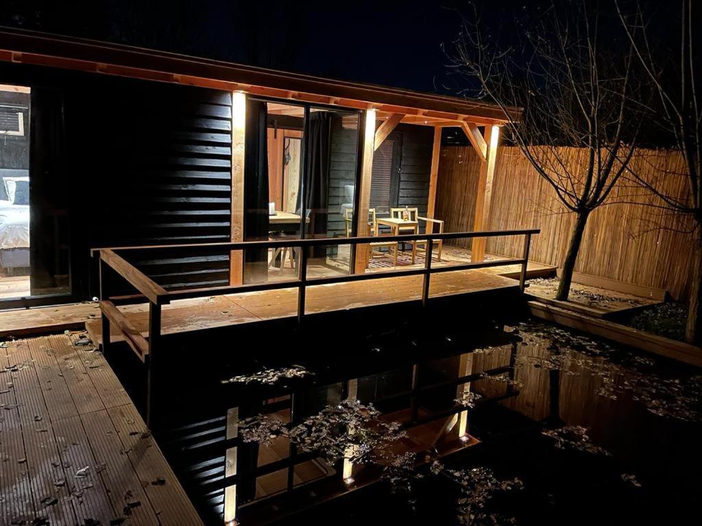 Casa Aan De Plas, B&B Met Sauna En Hottub Of Jacuzzi Nieuwkoop Zewnętrze zdjęcie