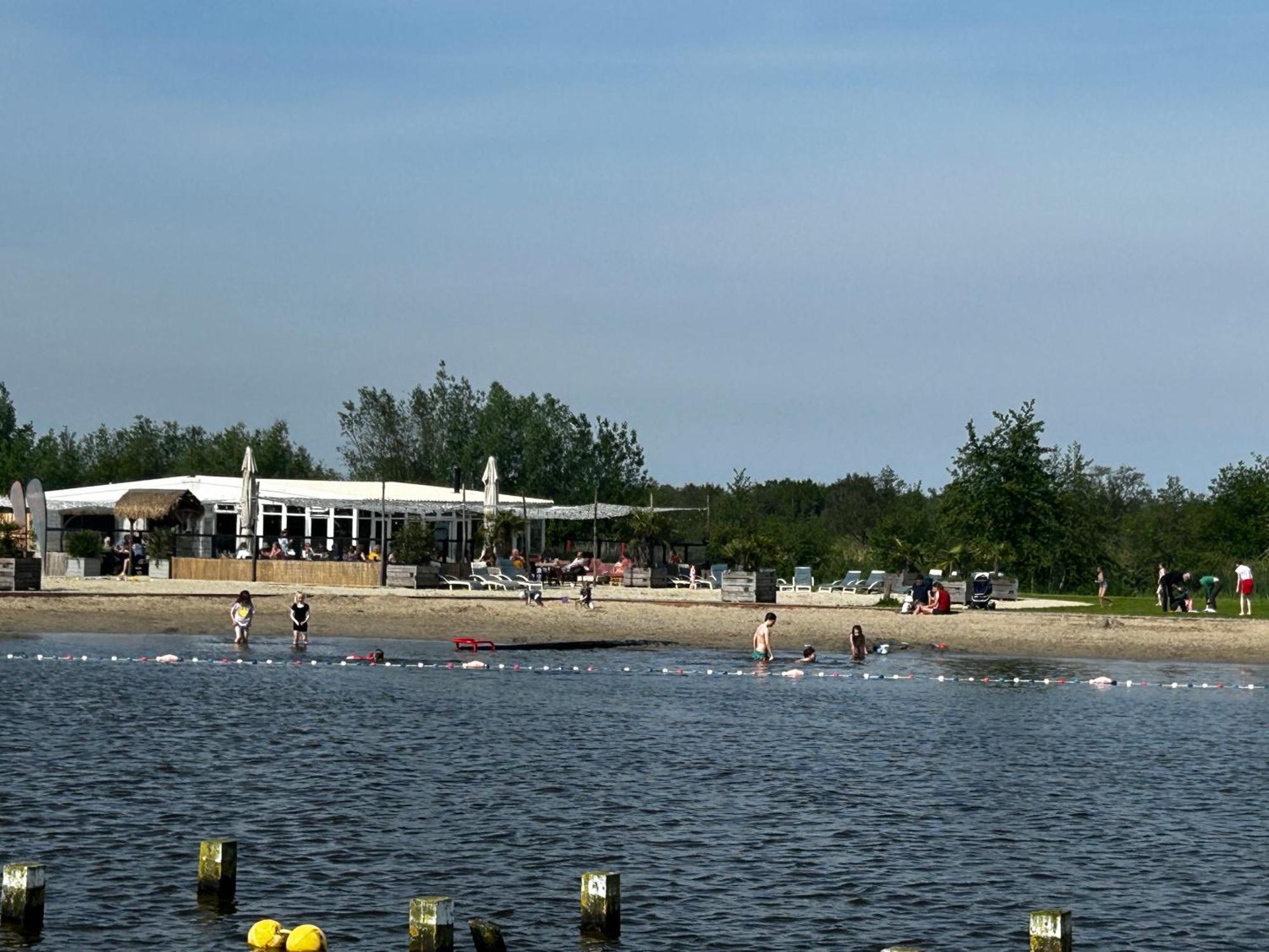 Casa Aan De Plas, B&B Met Sauna En Hottub Of Jacuzzi Nieuwkoop Zewnętrze zdjęcie